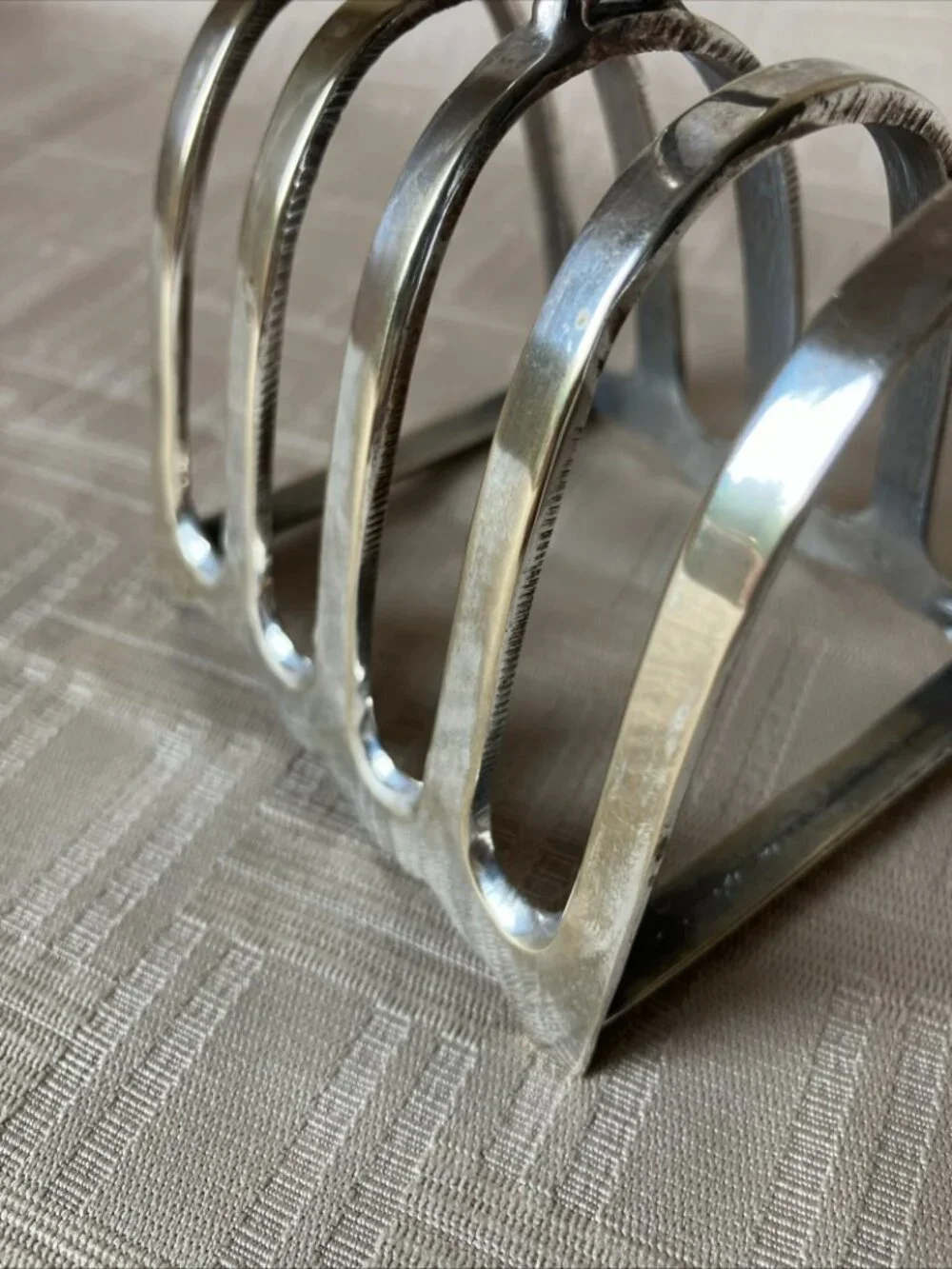 Vintage Silver Plated 4 Slot Toast Rack/Letter Holder Spade Handle
